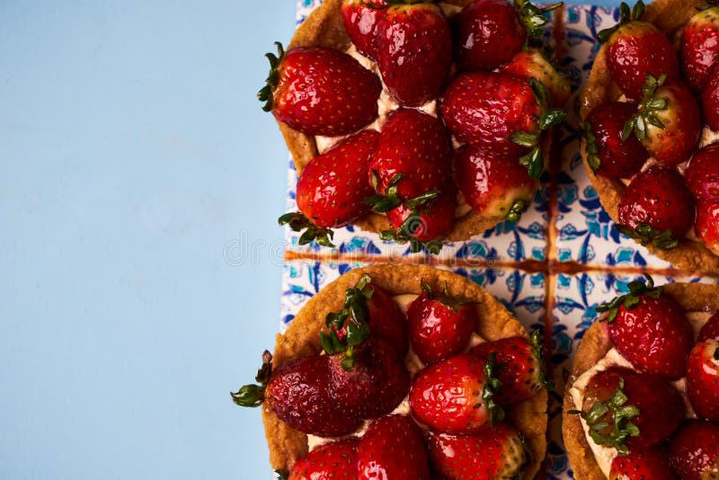 Torta del Tartlet o galleta de la torta de la cesta imagen de archivo Torta del Tartlet o galleta de la torta de la cesta imagen de archivo