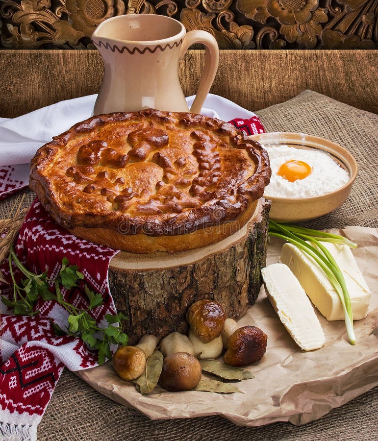 Foto de Kurnik Torta De Carne Russa Um Prato Tradicional Da Massa