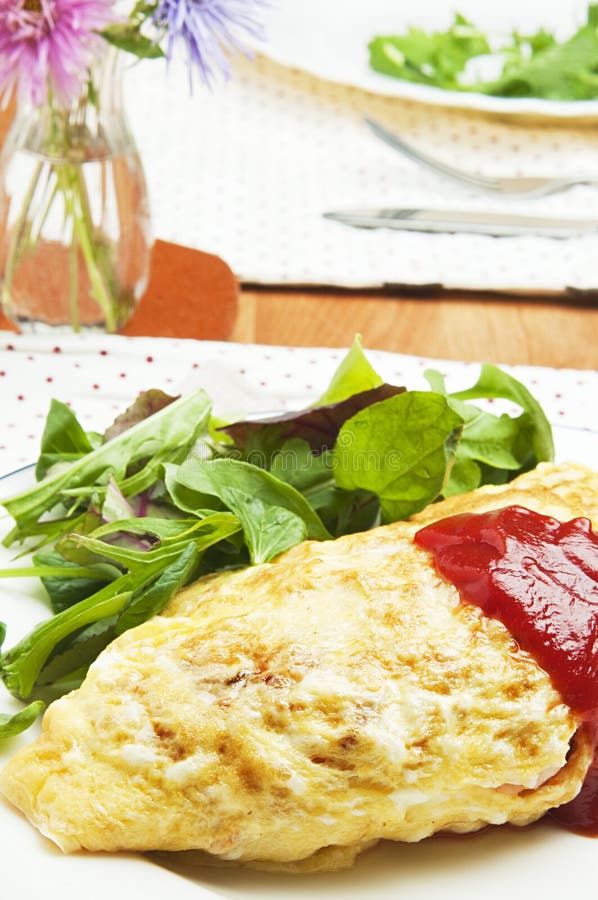 Tortilla De Huevos Con Arroz Imagen de archivo Imagen de cena