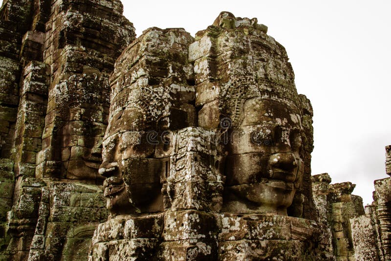 Totem dans Angkor Vat au Cambodge photos stock Totem dans Angkor Vat au Cambodge photos stock
