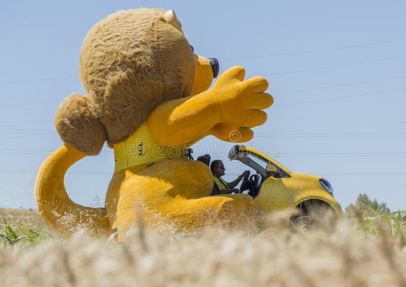 Tour de France 2016 de la mascota del león de LCL fotos de archivo Tour de France 2016 de la mascota del león de LCL fotos de archivo