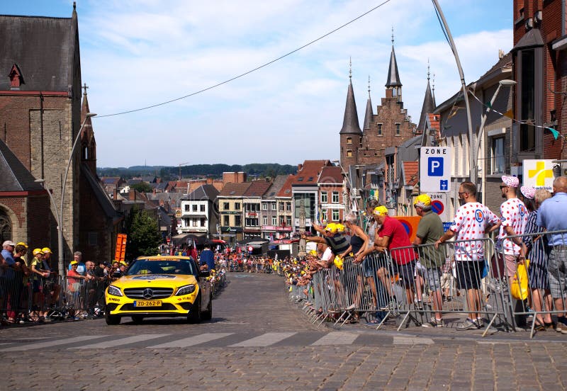 Tour De France 2019: Stadium 1 in Belgien, Zuschauer Warten Auf Reiter