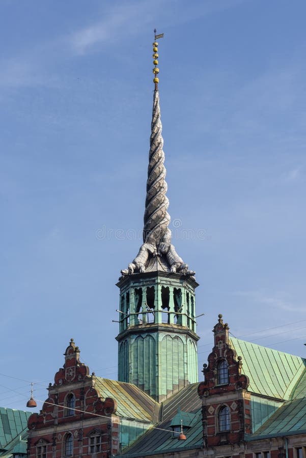 Tour de la Bourse de Copenhague, Danemark images stock Tour de la Bourse de Copenhague, Danemark images stock