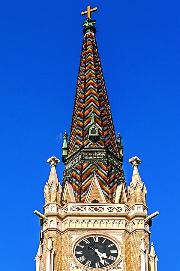 Tour de la cathédrale de St Mary à Novi Sad images libres de droits Tour de la cathédrale de St Mary à Novi Sad images libres de droits