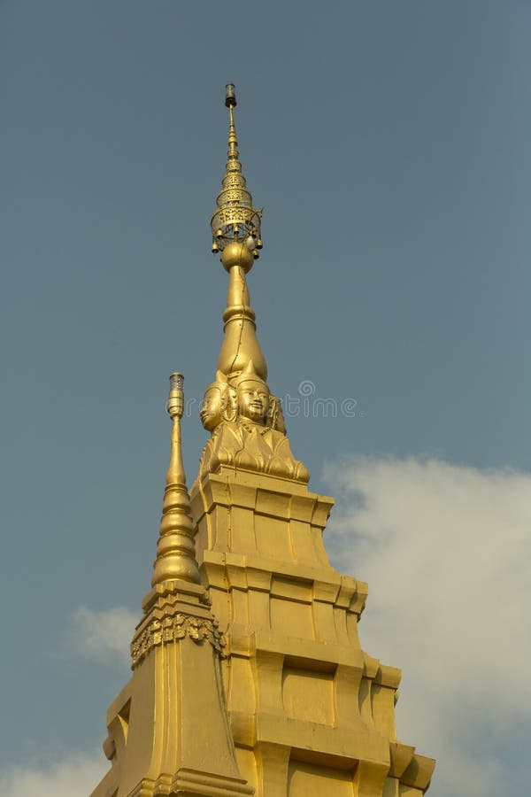 Tour de la pagode au visage de Bouddha photographie stock Tour de la pagode au visage de Bouddha photographie stock