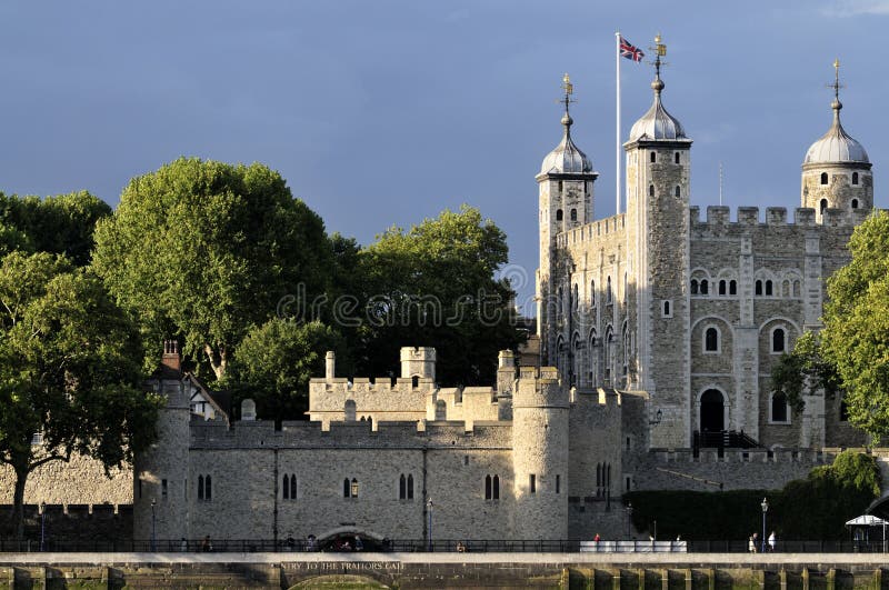 Her Majesty's Royal Palace and Fortress, more commonly known as the Tower of London (and historically as The Tower), a historic monument in central London, England, on the north bank of the River Thames. Taken at the end of the day from the south bank. Her Majesty's Royal Palace and Fortress, more commonly known as the Tower of London (and historically as The Tower), a historic monument in central London, England, on the north bank of the River Thames. Taken at the end of the day from the south bank.