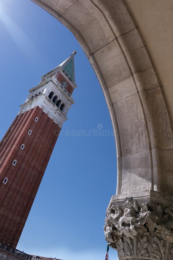 Tour de place de St Mark, Venise image libre de droits Tour de place de St Mark, Venise image libre de droits