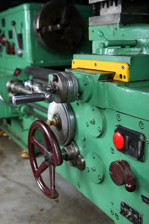 Tour à métaux photo libre de droits