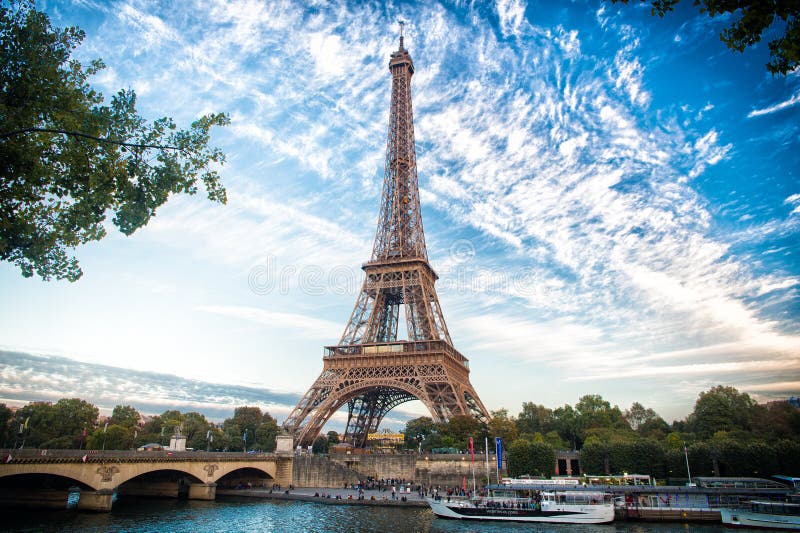 photos de tour eiffel romantique