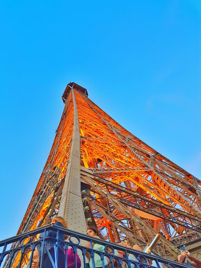 Tour Eiffel paris editorial photo. Image of paris, evening 77045021