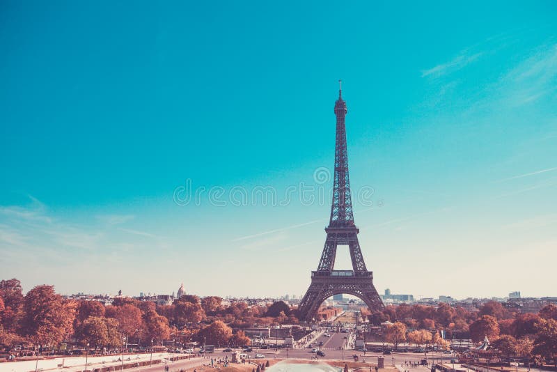 Tour Eiffel, symbole de Paris, France Les meilleures destinations de Paris en Europe images libres de droits Tour Eiffel, symbole de Paris, France Les meilleures destinations de Paris en Europe images libres de droits