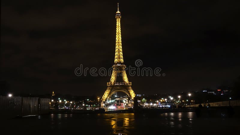 Tour Eiffel Timelapse