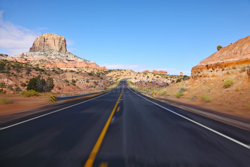 Tourism on high speed. The American highway