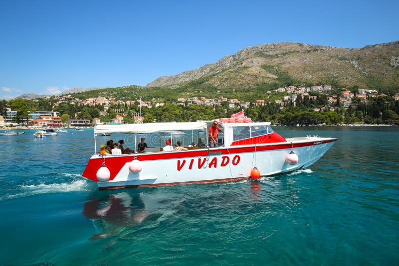 Tourist boat in Srebreno