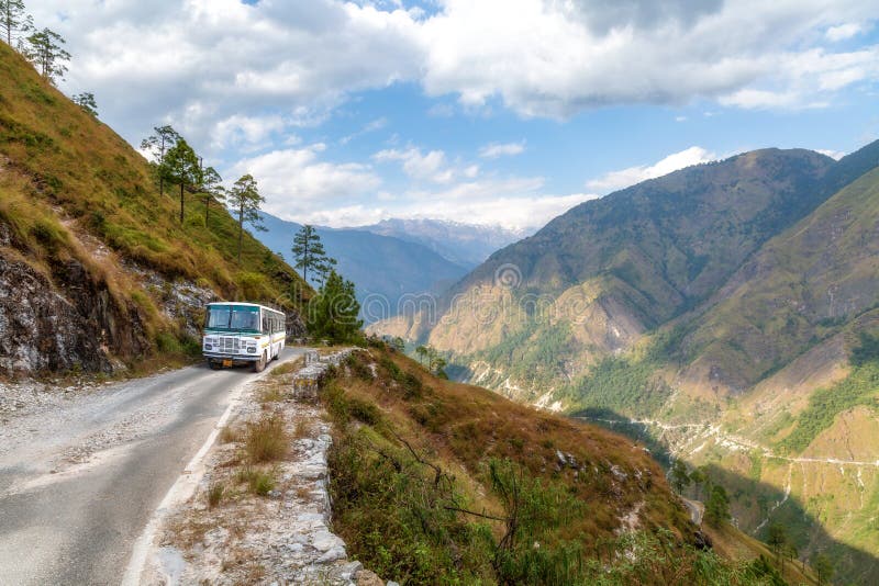 Off Road Tourist Bus Driving - Mountains Traveling free instals Off Road Tourist Bus Driving - Mountains Traveling free instals