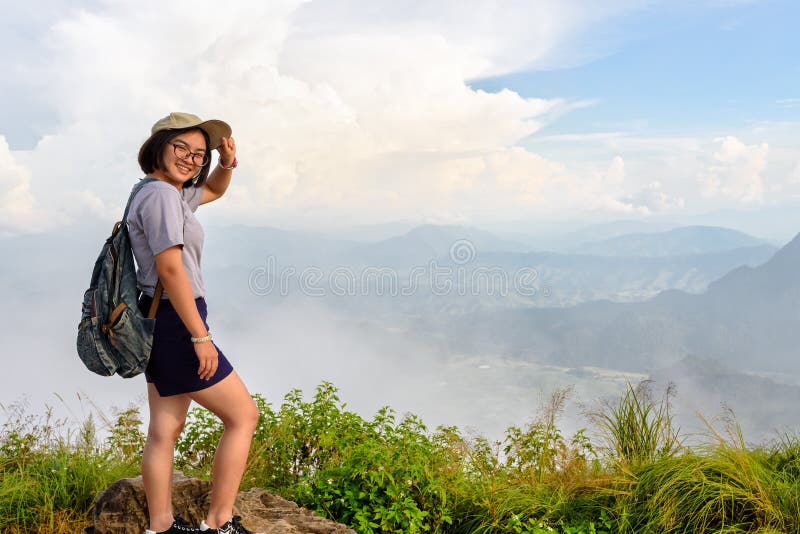 27 Best Cute Hiking Poses ideas | hiking, hiking poses, hiking photography
