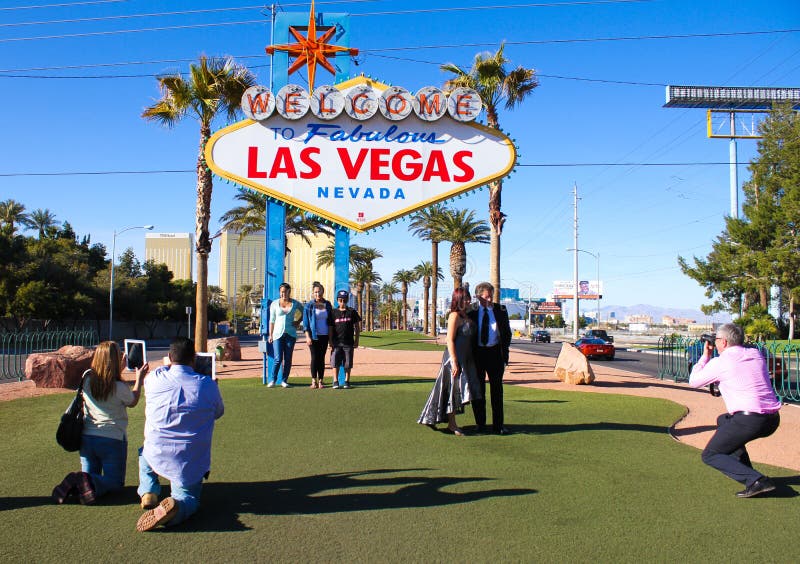 hot Vegas tourists