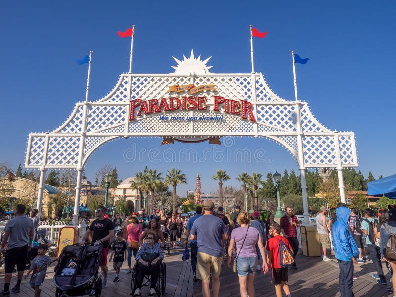 Tourists at Paradise Pier, Disney California Adventure Park Editorial ...