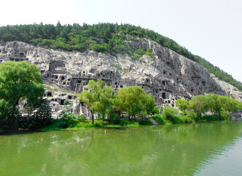 Tourists traveling Longmen Grottoes royalty free stock photo Tourists traveling Longmen Grottoes royalty free stock photo
