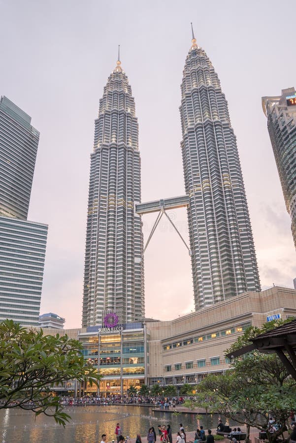 Tours jumelles de Petronas, KLCC photos stock