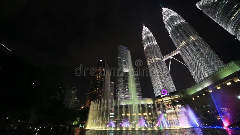 Tours jumelles de Petronas la nuit, Kuala Lumpur