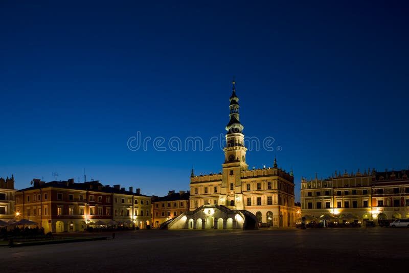 Town Hall at night, Main Square & x28;Rynek Wielki& x29;, Zamosc, Poland