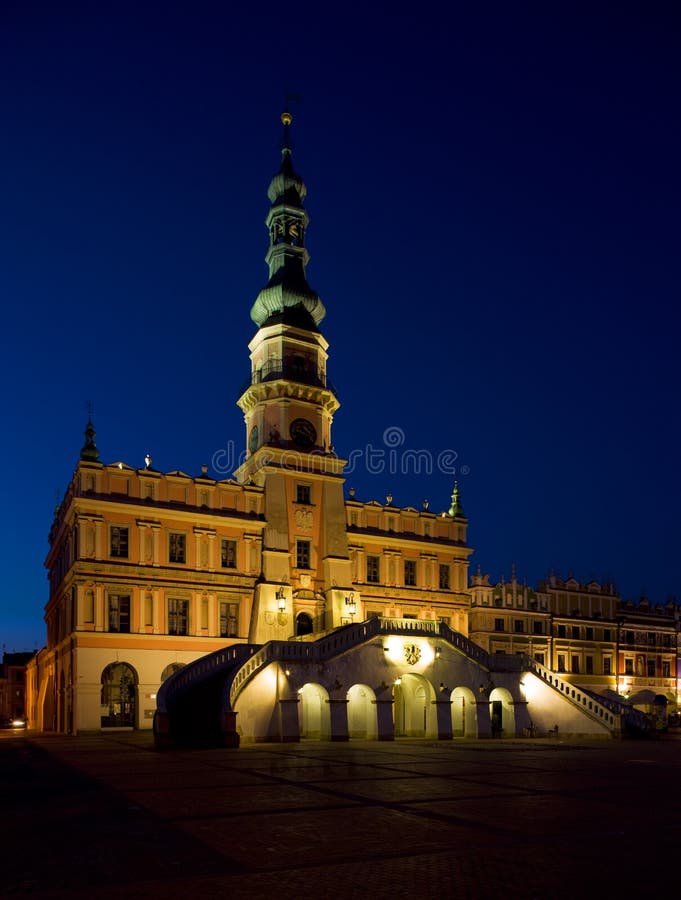 Town Hall at night, Main Square & x28;Rynek Wielki& x29;, Zamosc, Poland