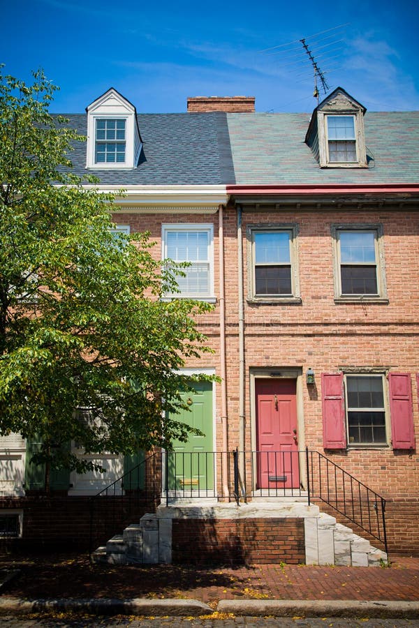 Townhomes di Philadelphia immagine stock. Immagine di americano 27416251