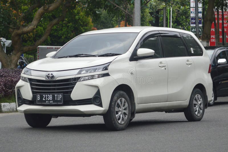 Toyota Avanza Tipe E 2019: Kendaraan Andalan Keluarga dengan Nilai Jual yang Terjaga