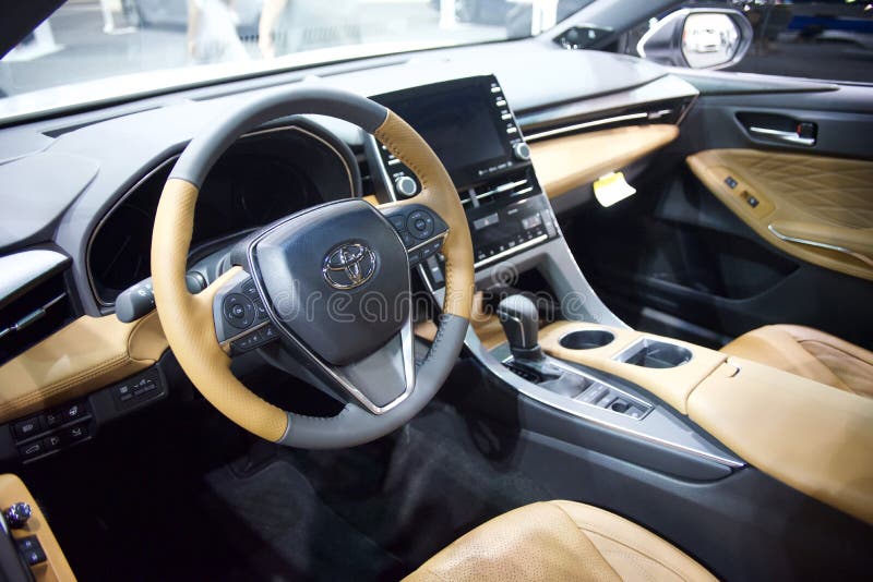 Car toyota v8
