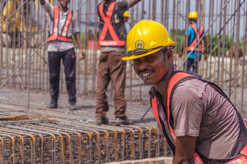 Trabalho dos trabalhadores da construção imagens de stock Trabalho dos trabalhadores da construção imagens de stock