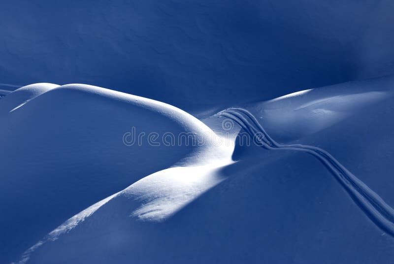 Tracks and snow dunes