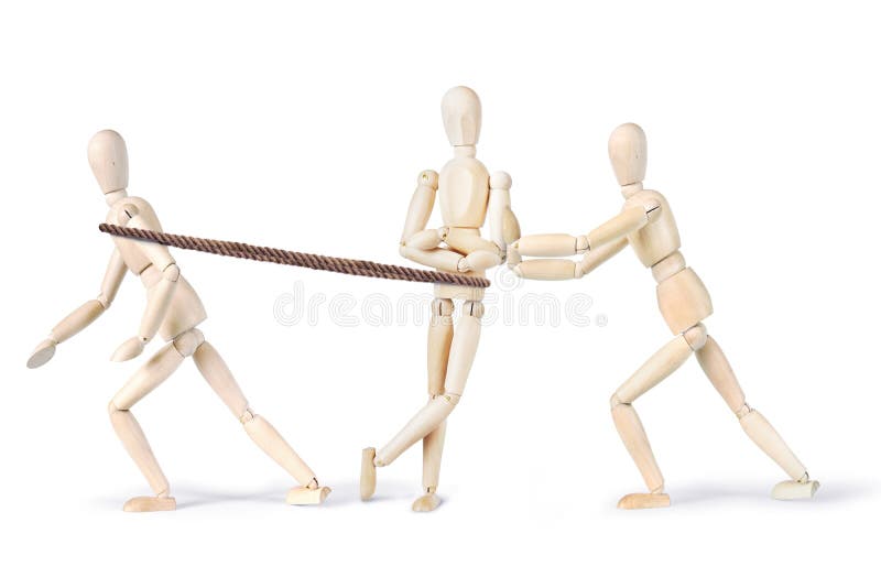 Traction un autre de deux personnes pour l'inciter à se déplacer image libre de droits Traction un autre de deux personnes pour l'inciter à se déplacer image libre de droits