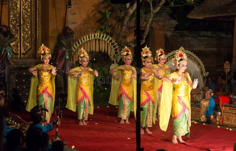 Traditional Balinese Legong and Barong Dance Editorial Photo - Image of ...