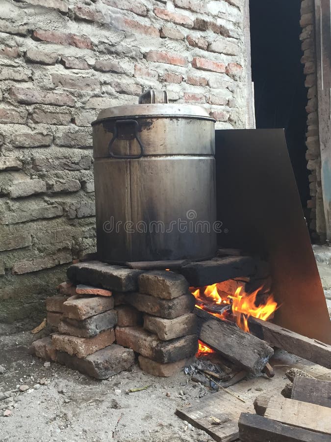 347 Traditional Cooking Methods Stock Photos Free & RoyaltyFree