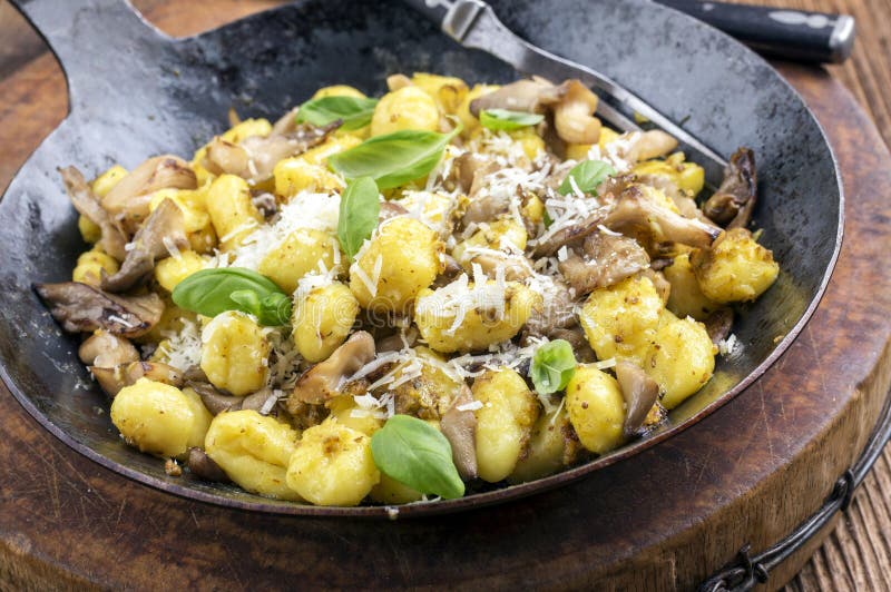 Traditional Italian Gnocchi Di Patate with Mushrooms and Parmesan ...
