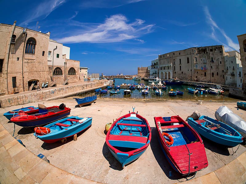 monopoli italy boat tours