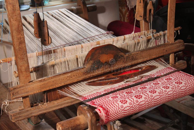 Traditional weaving loom