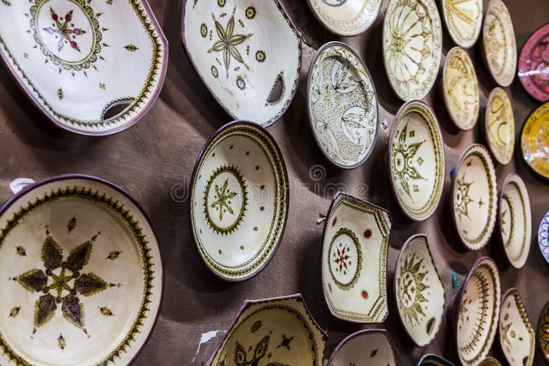 Traditioneel Marokkaans aardewerk stock afbeelding Traditioneel Marokkaans aardewerk stock afbeelding