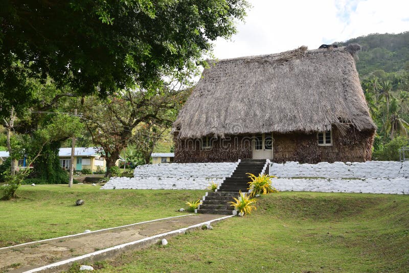 Traditionele Fijian bure langs Strandstraat in Levuka, Ovalau-eiland, Fiji stock foto's Traditionele Fijian bure langs Strandstraat in Levuka, Ovalau-eiland, Fiji stock foto's