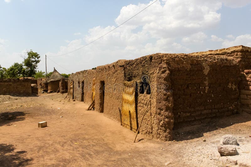 Traditionele huizen, Burkina Faso royalty-vrije stock foto's Traditionele huizen, Burkina Faso royalty-vrije stock foto's