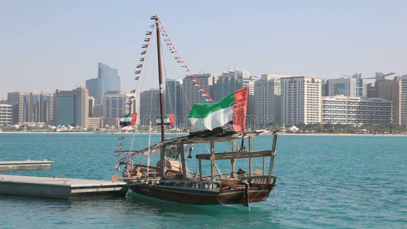 Traditionell arabisk dhow i Abu Dhabi