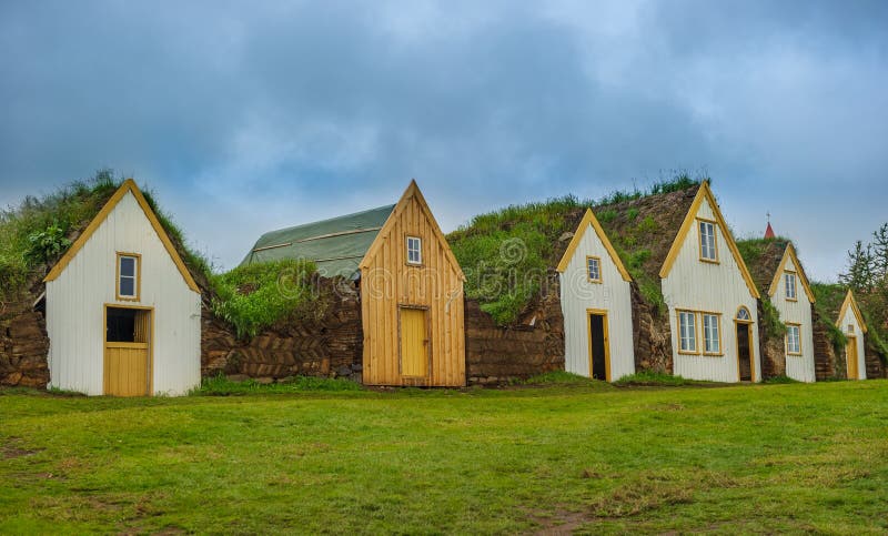 Traditionella isländska torvahus, Glaumbaer museum arkivbilder Traditionella isländska torvahus, Glaumbaer museum arkivbilder