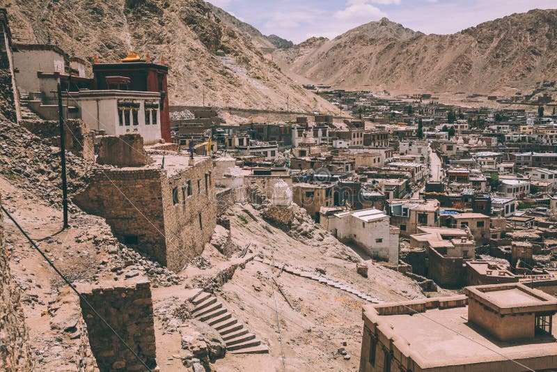 Traditionelle alte Gebäude in Leh stockfoto