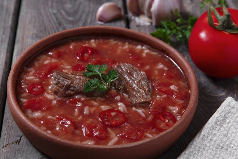Traditionelle Georgische Suppe Kharcho Mit Fleisch Und Reis in Der ...