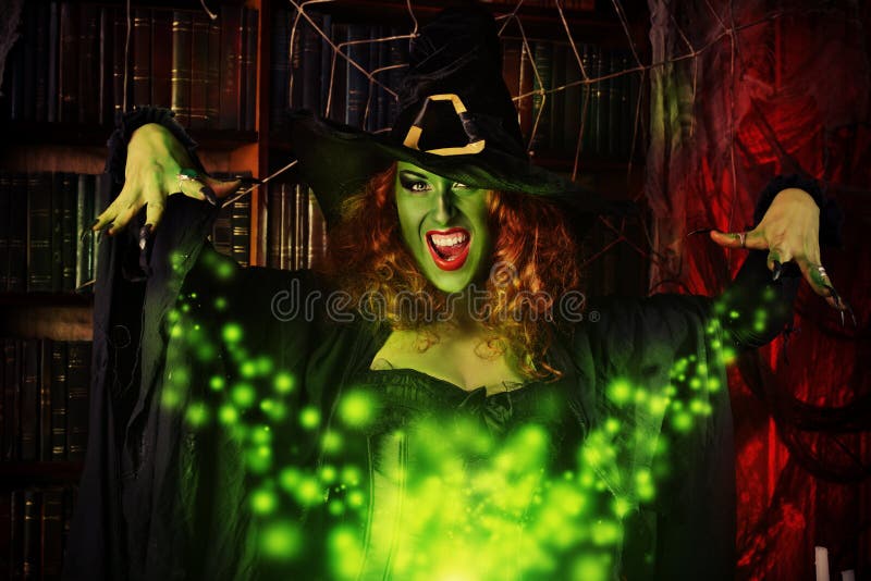 Traditionelle Hexe Stockfoto - Bild: 43095445