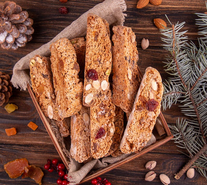 Kekse Biscotti/Cantuccini Mit Mandeln Dienten Im Glas Stockbild - Bild ...