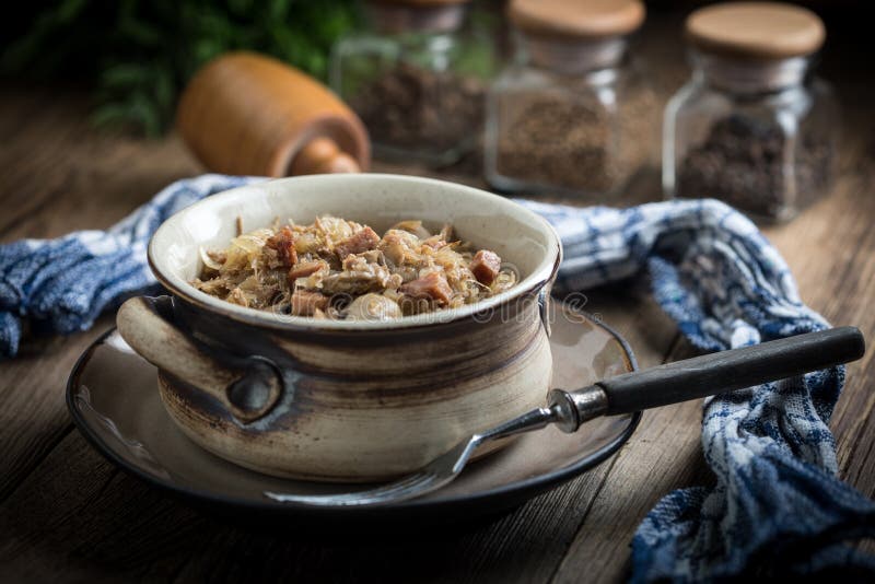 Traditionelle Polnische Sauerkraut Bigos Stockbild - Bild von mahlzeit ...