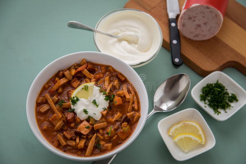Traditionelle Suppe Ost-Deutschlands DDR DDR Soljanka Ist Ein Typisches ...