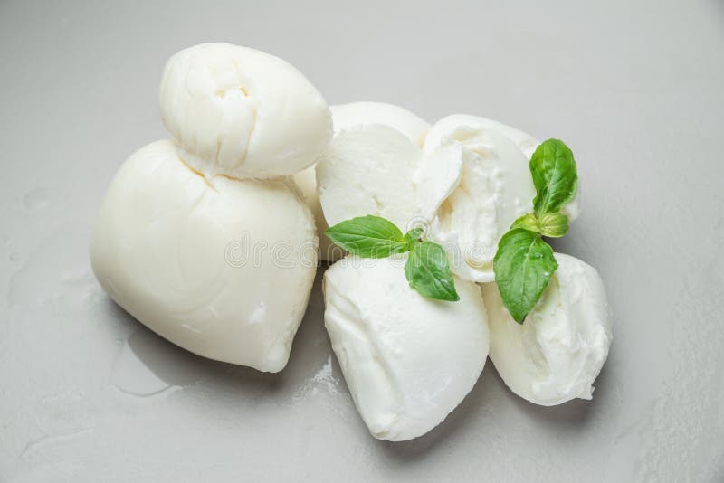 Italienische Mozzarella- Und Kirschtomate Stockfoto - Bild von ...